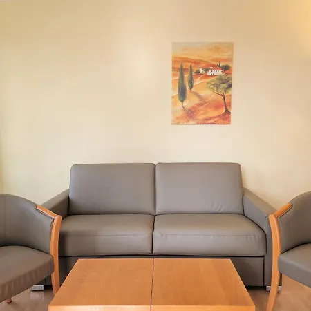 Moderne Mit Grossem Balkon Im Seepark ゼリン
