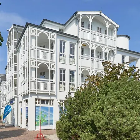 Moderne Mit Grossem Balkon Im Seepark * ゼリン