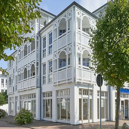 Moderne Mit Grossem Balkon Im Seepark *