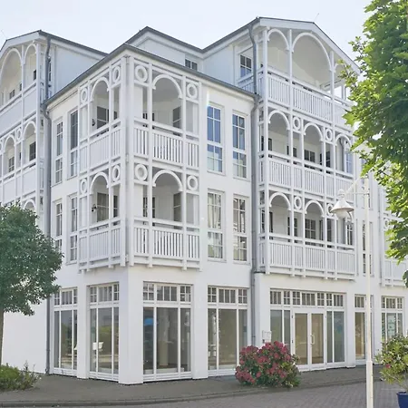 Moderne Mit Grossem Balkon Im Seepark