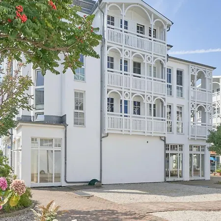 Moderne Mit Grossem Balkon Im Seepark アパート ゼリン